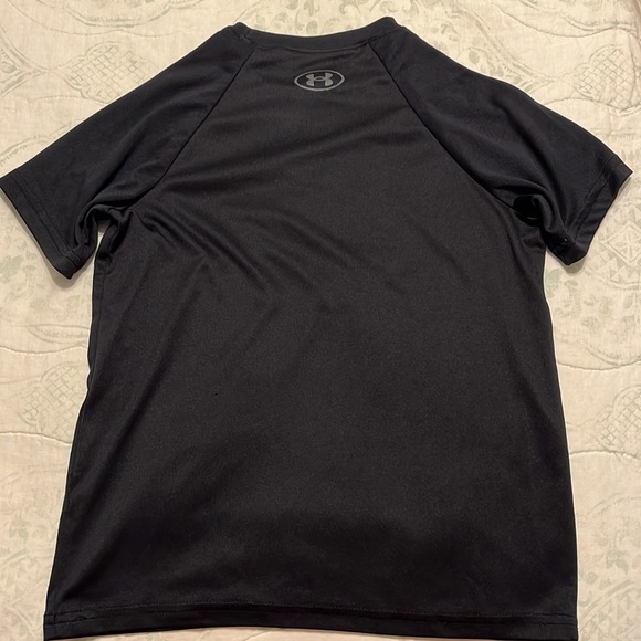 Under Armour youth small shirt - Picture 4 of 4